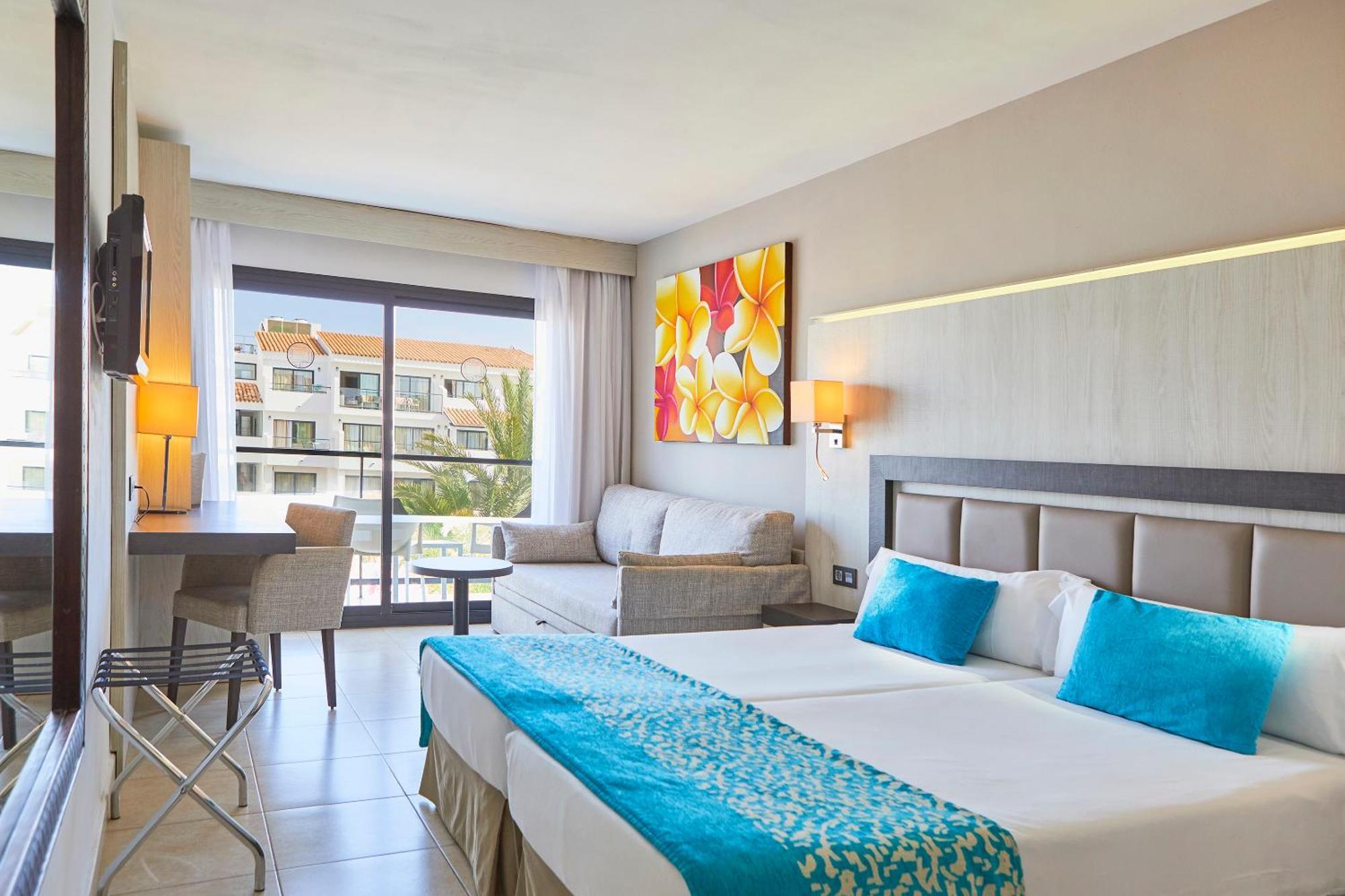 Fergus Style Bahamas (Adults Only) Hotel Playa d'en Bossa Exterior foto